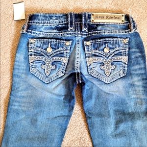 NWT ROCK REVIVAL ALIANA SKINNY JEAN 24